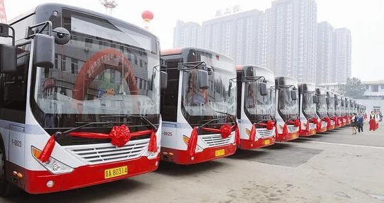 小喜宝公交车的背后：揭秘城市公共交通的温情与便利、环保理念的推广与实践