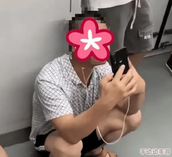 猛男大几粗巴自慰高清，竟然被网友拍到与神秘女子共度良宵，引发热议和猜测！