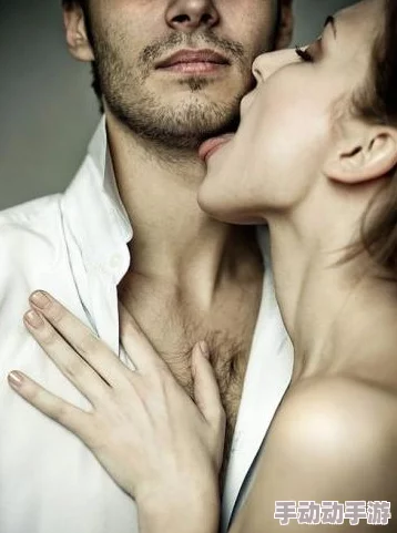 猛男大几粗巴自慰高清，竟然被网友拍到与神秘女子共度良宵，引发热议和猜测！