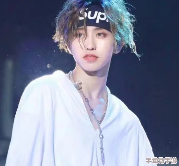 男生把坤坤放到女生坤坤里,这一行为引发了网友们的热议,讨论其背后的含义和社会影响 男生把坤坤放到女生坤坤里,这一行为引发了网友们的热议,讨论其背后的含义和社会影响