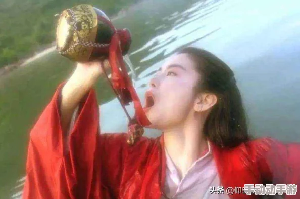 王者荣耀女生被c，游戏内外情感纠葛引发热议，网友纷纷猜测背后故事真相！