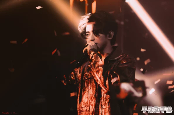 男生将坤坤赛季女生的句号开元棋，展现出独特的游戏策略与团队合作精神，引发热议与关注