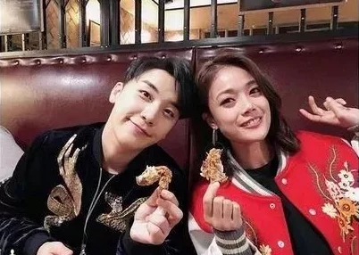 全球最大华人吃瓜爆料:某明星与经纪公司高层绯闻曝光,内幕揭秘! 全球最大华人吃瓜爆料:某明星与经纪公司高层绯闻曝光,内幕揭秘!