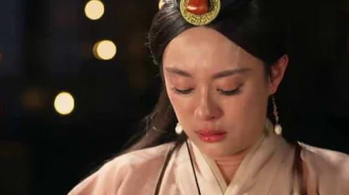 芈月脸红流口水流眼泪翻白眼：古代宫廷剧中的情感表现与角色塑造研究
