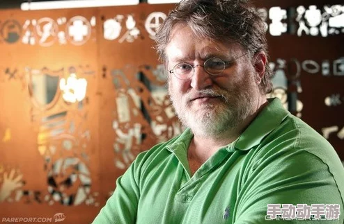 《传送门》系列编剧喊话Valve创办人GabeNewell促开发《传送门3》